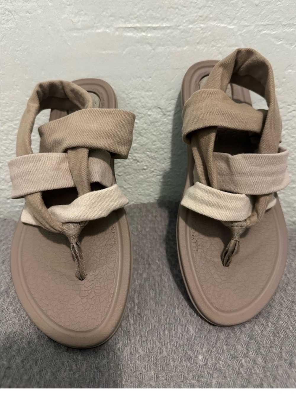 Sanuk Women’s Khaki/Tan Chinos Size 7